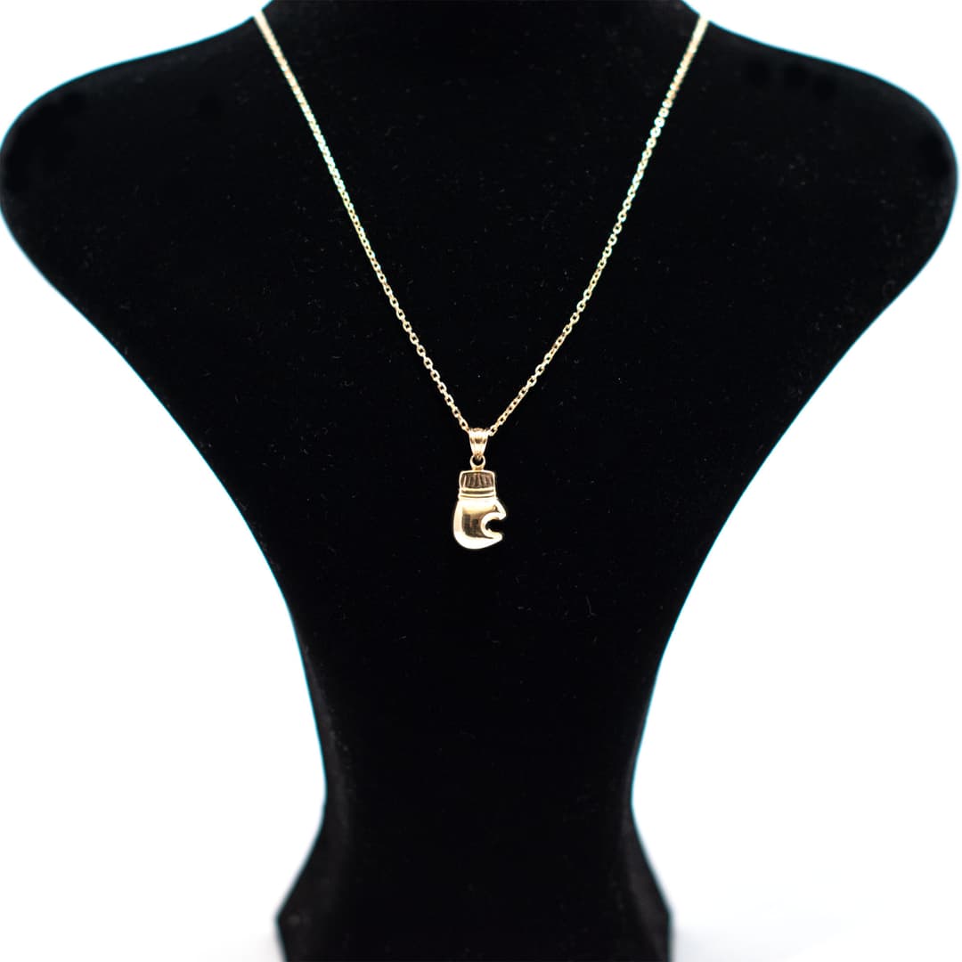 LANȚ ȘI PANDANTIV MĂNUȘĂ DE BOX AUR